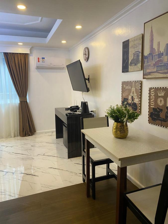 Makati Isabela Luxury