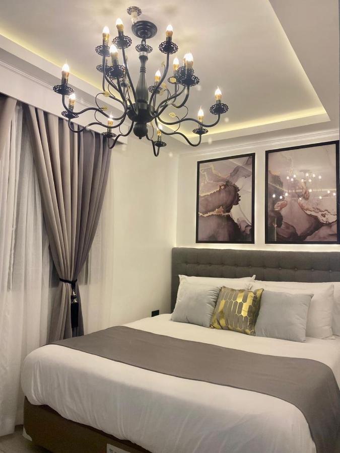 Makati Isabela Luxury *