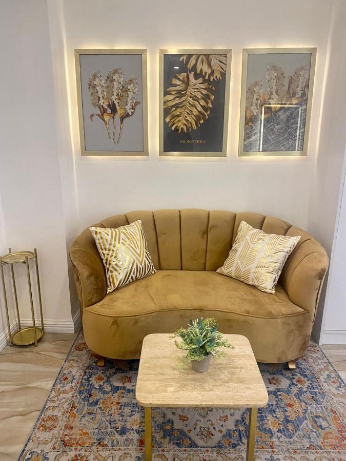 Makati Isabela Luxury
