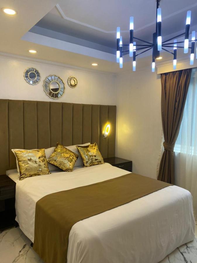 Makati Isabela Luxury *