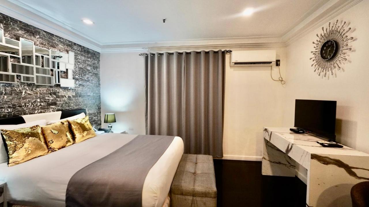 Makati Isabela Luxury Apartment *
