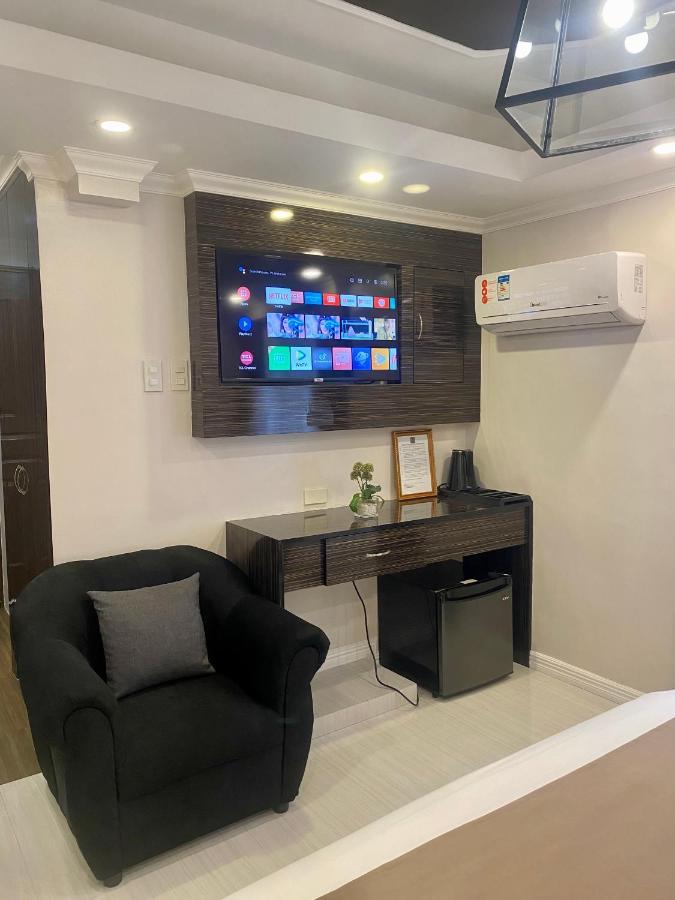 Makati Isabela Luxury Apartment *
