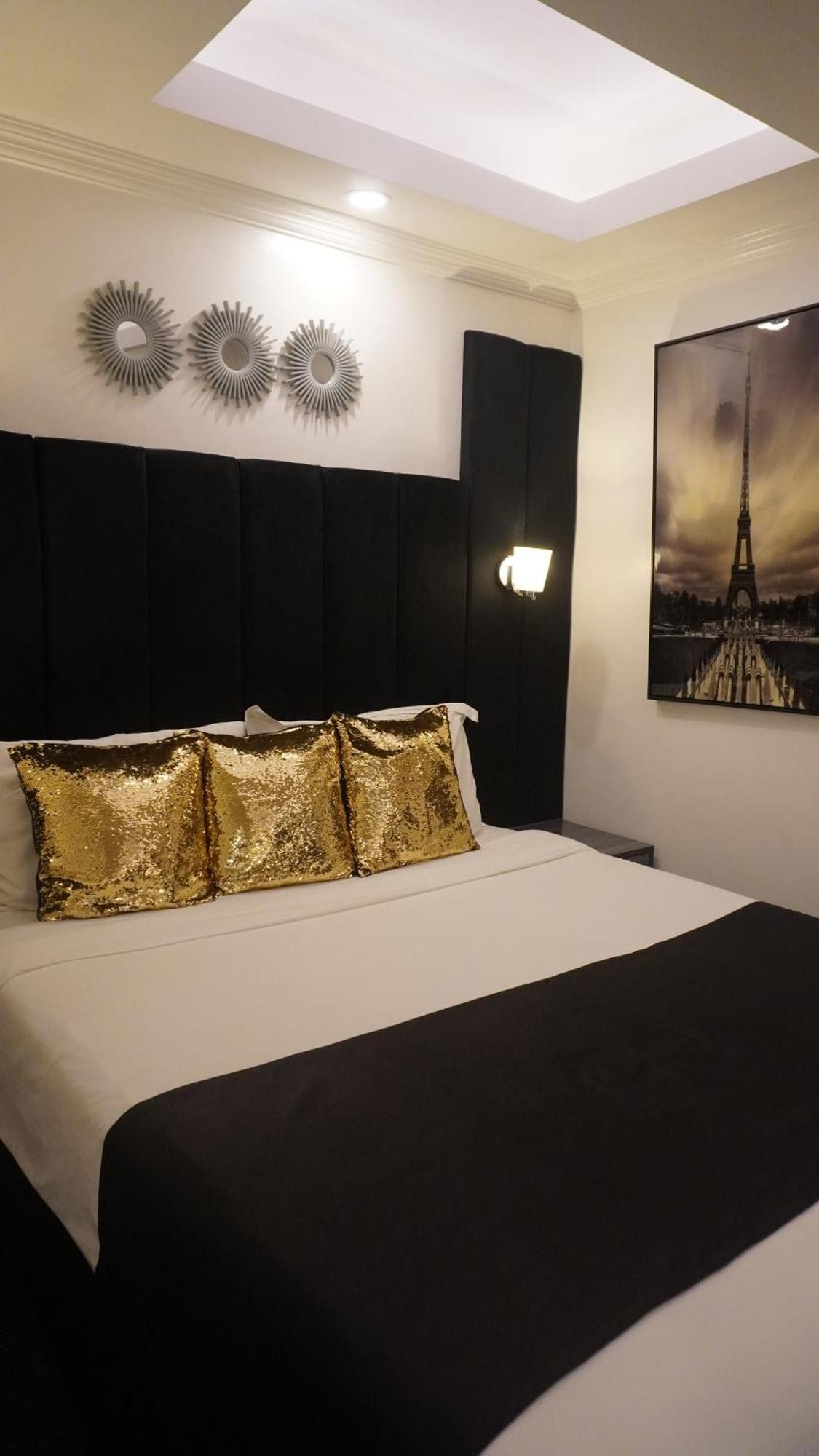 Makati Isabela Luxury Apartment *
