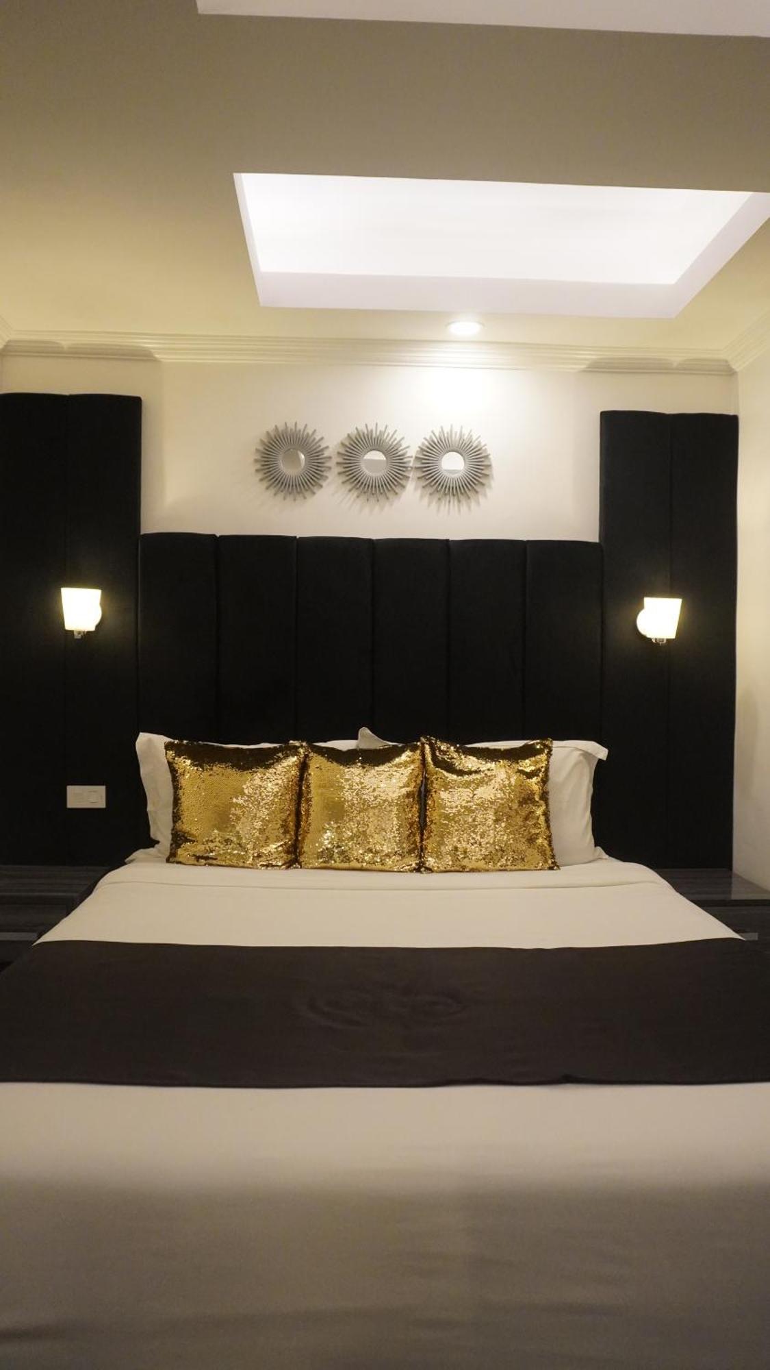Makati Isabela Luxury Apartment *