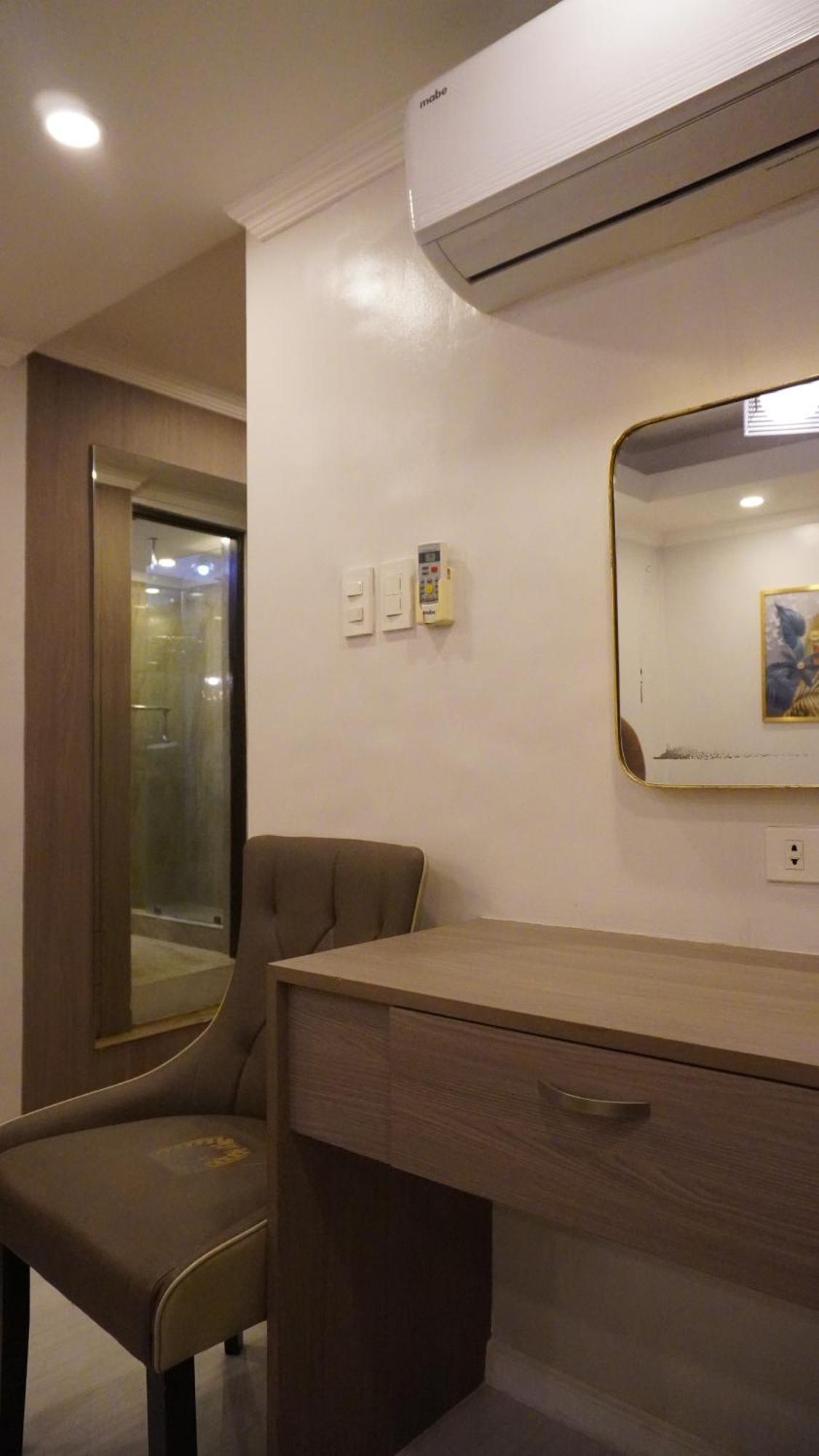Makati Isabela Luxury *