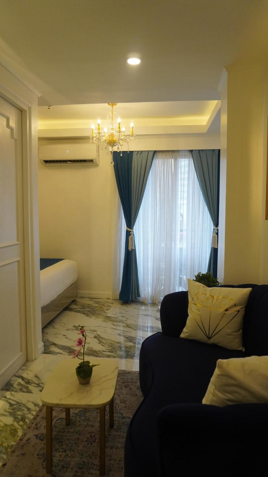 Makati Isabela Luxury Apartment *