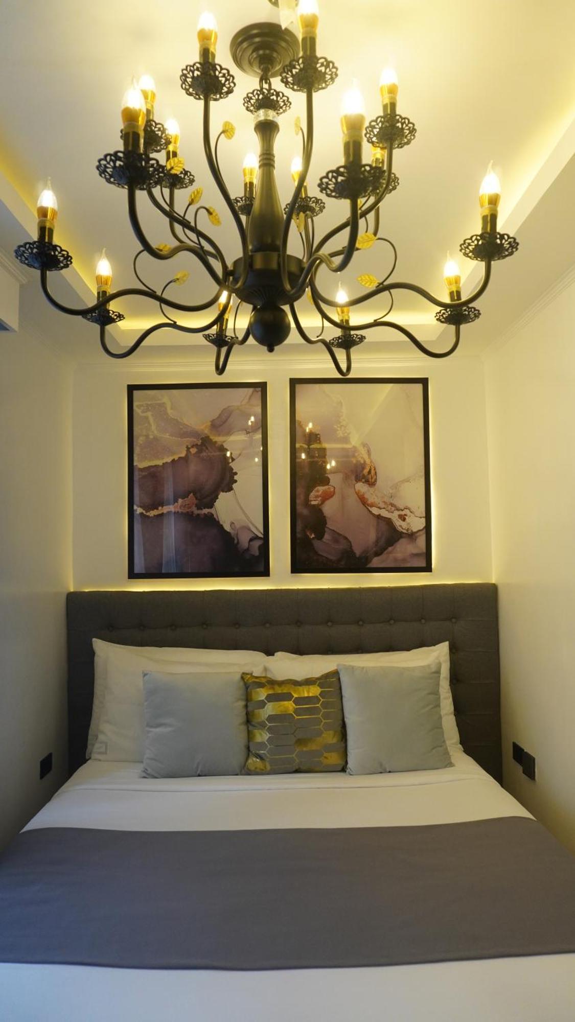 Makati Isabela Luxury *