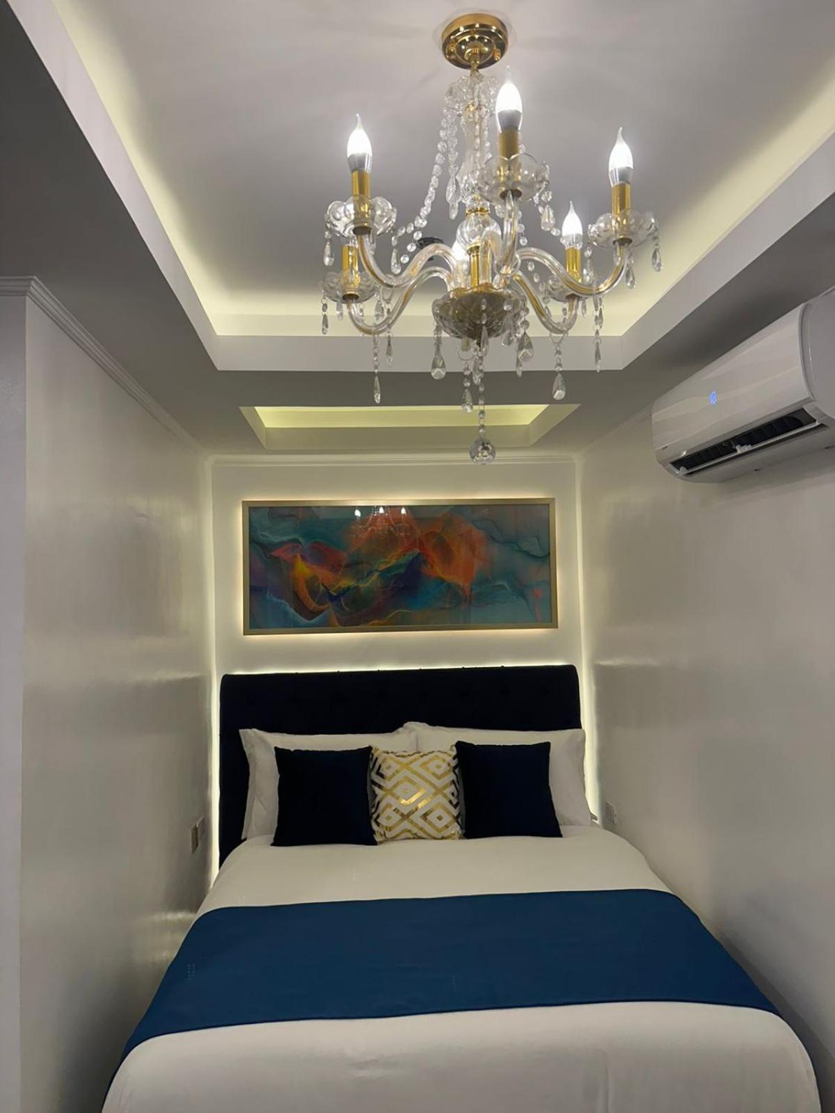 Makati Isabela Luxury *