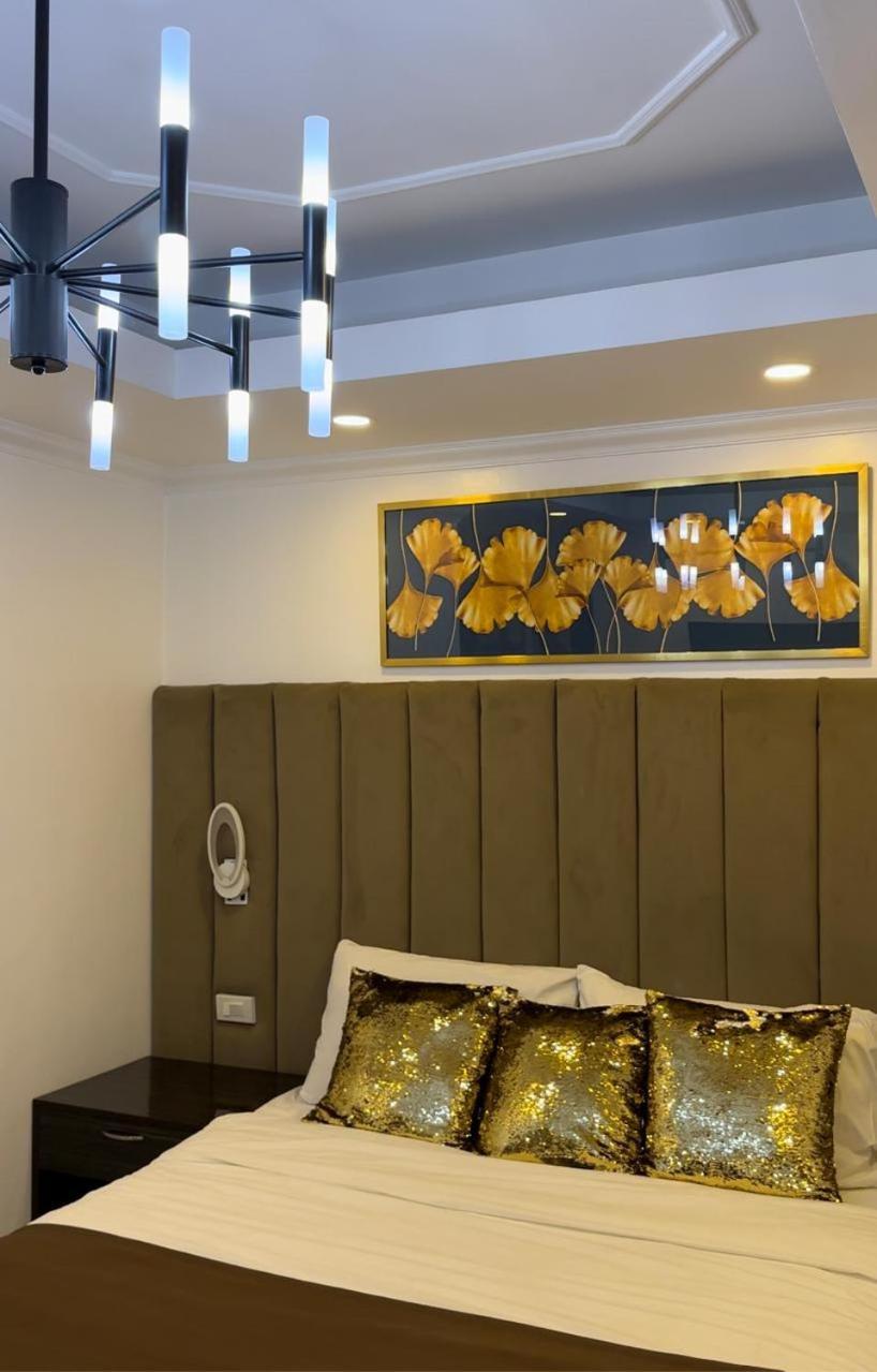 Makati Isabela Luxury Apartment *